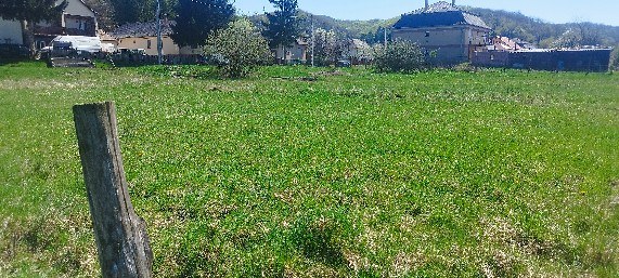 Flat usable land with open green surroundings